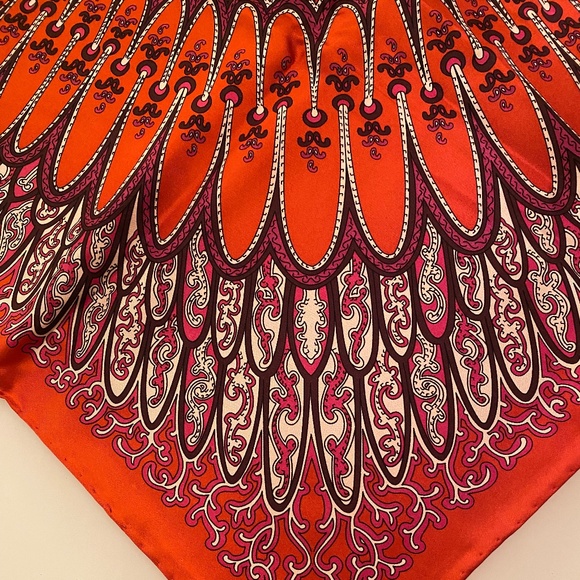 Vintage Red Mandala Scarf - Picture 2 of 6